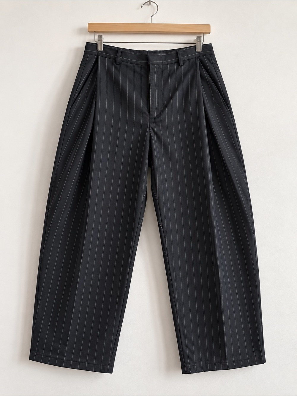Men's Black Pinstripe Pleated Dress Pants